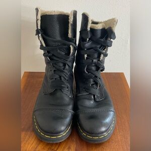 Doc Dr. Martens Amilita Sherpa LinedFold Down Combat Leather Boots Size 9 US